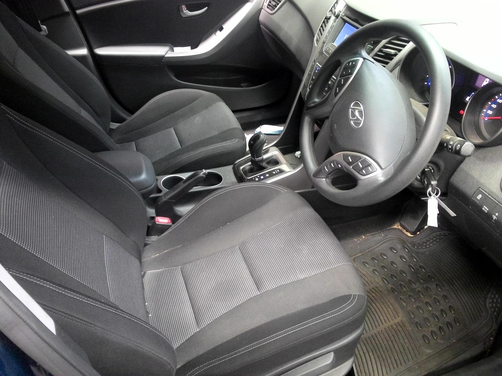 View Auto part Right Indicator/Fog/Side Hyundai I30 2013