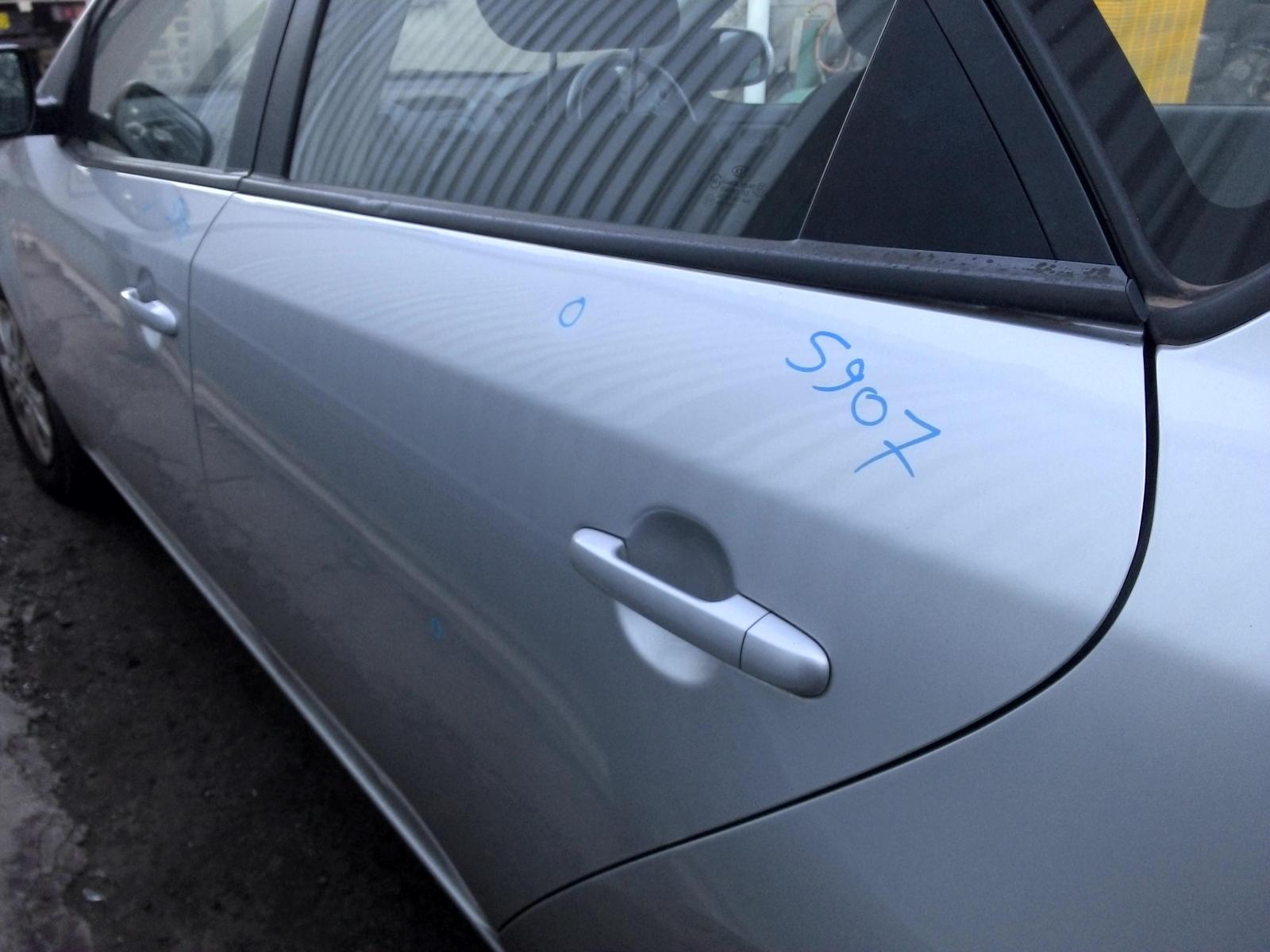 View Auto part Ignition W/ Key Kia Cerato 2013