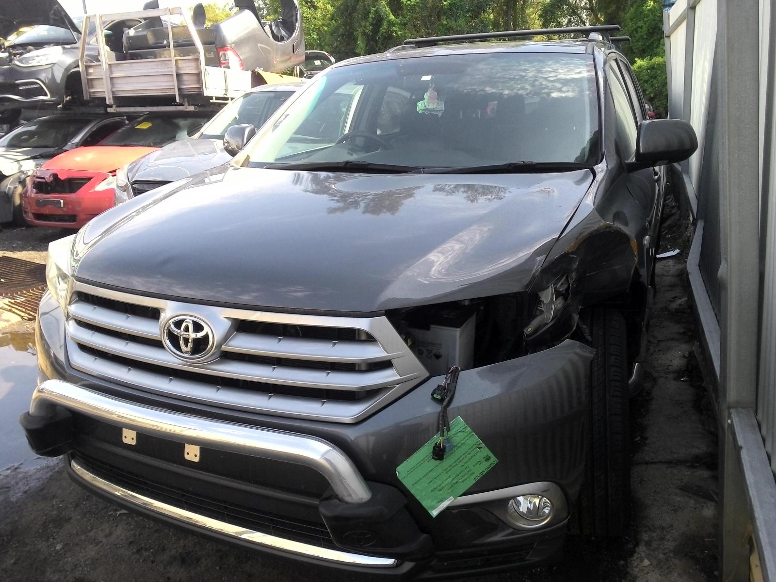 View Auto part Interior Mirror Toyota Kluger 2012