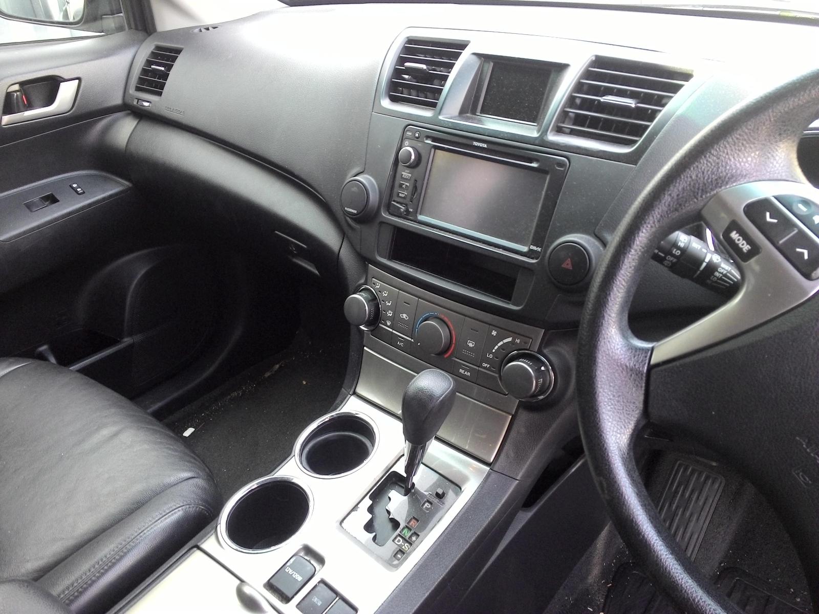 View Auto part Interior Mirror Toyota Kluger 2012