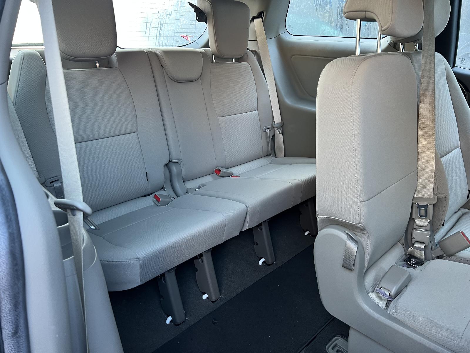 2015 Kia Carnival/grand Carnival Left Rear Door/Sliding View Auto part Left Rear Door/Sliding Kia Carnival/grand Carnival 2015