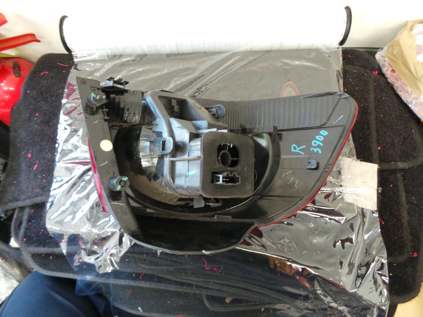 View Auto part Right Taillight Volkswagen Golf 2011