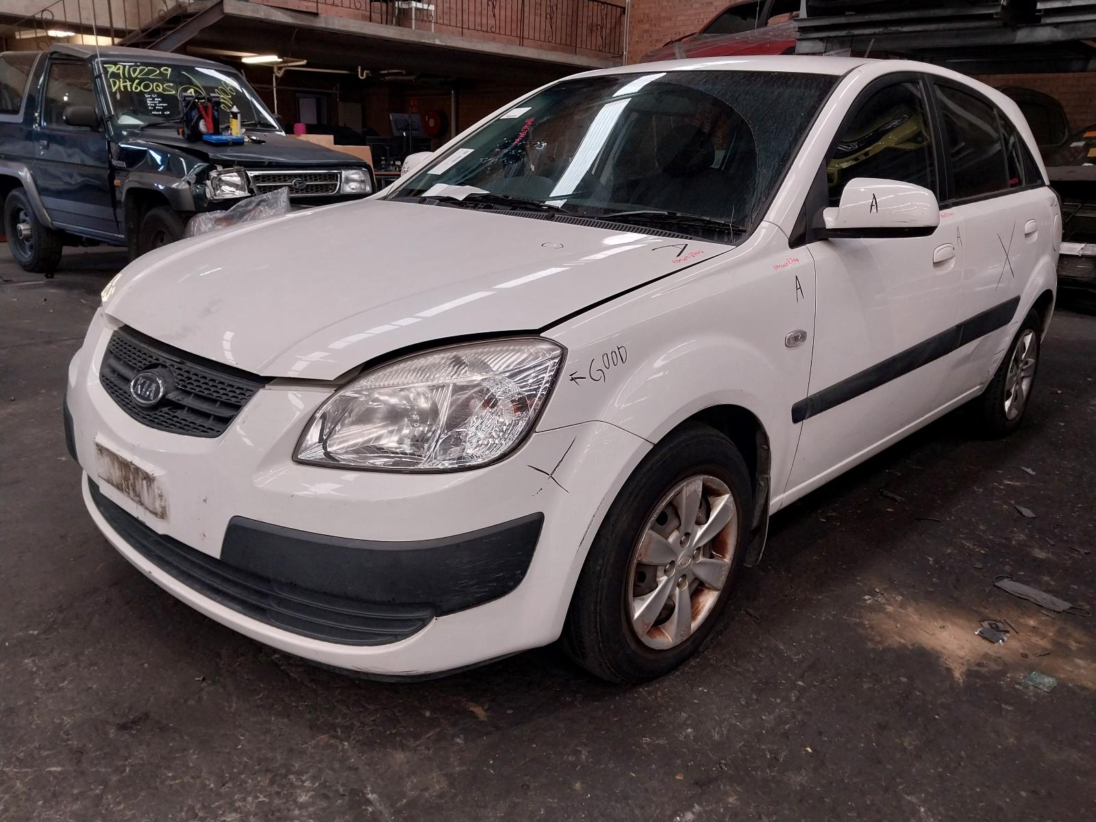 View Auto part Right Front Door Window Kia Rio 2008