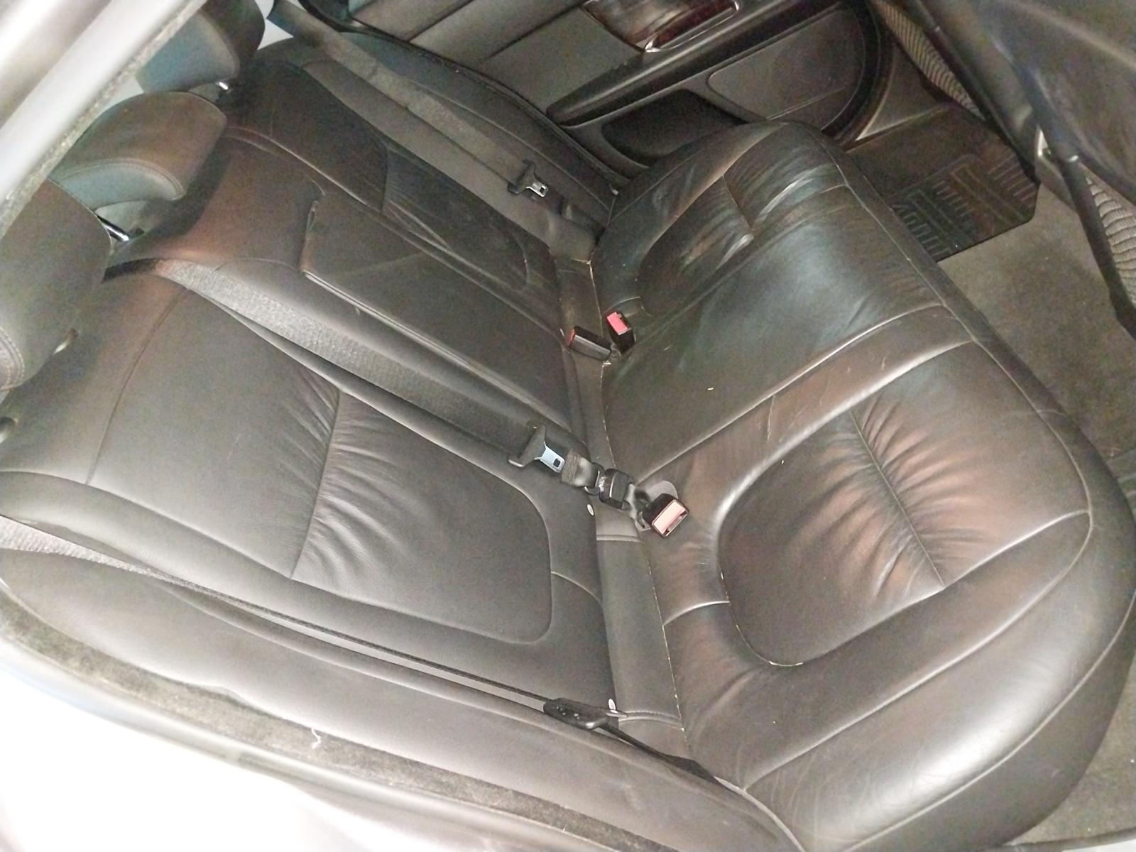 View Auto part Door/Boot/Gate Lock Jaguar Xf 2009