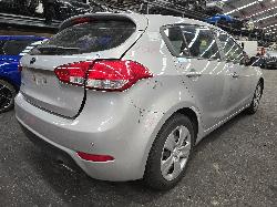 View Auto part A/C Condenser Kia Cerato 2017