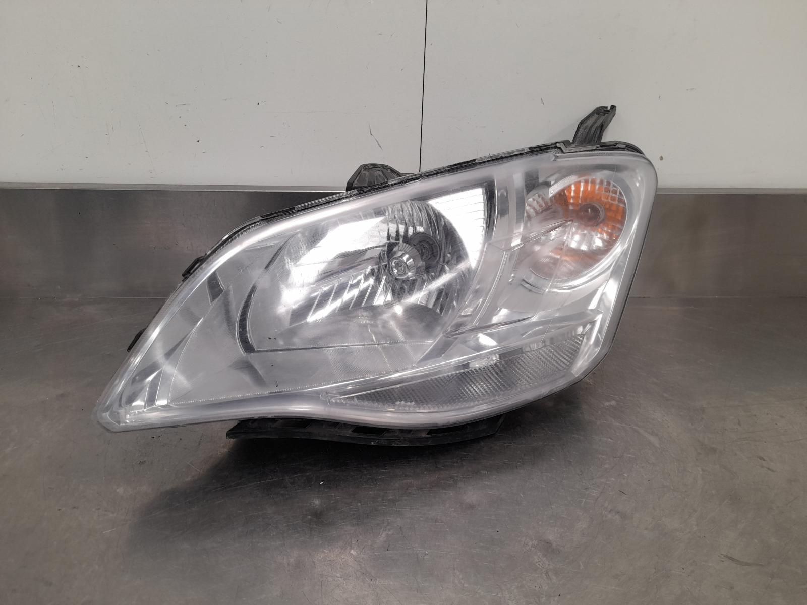 2013 Ssangyong Korando Left Headlamp View Auto part Left Headlamp Ssangyong Korando 2013