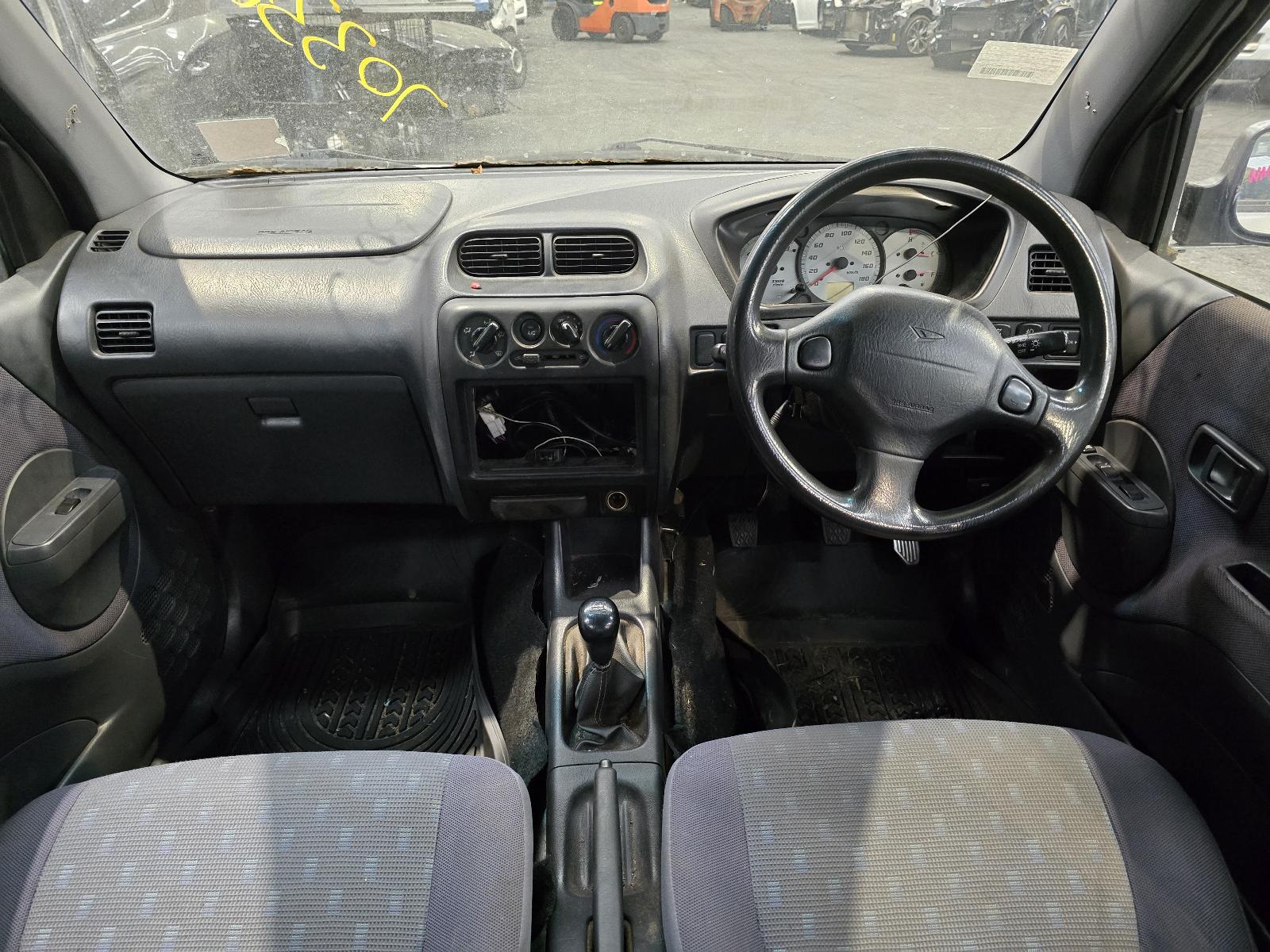 View Auto part Bonnet Daihatsu Terios 2004