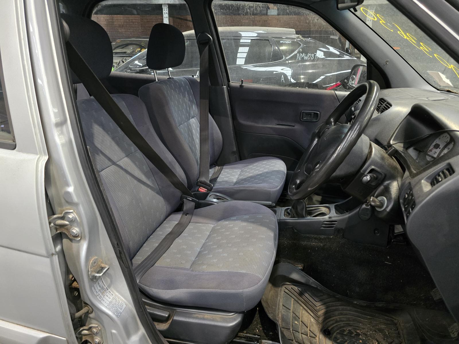 View Auto part Bonnet Daihatsu Terios 2004