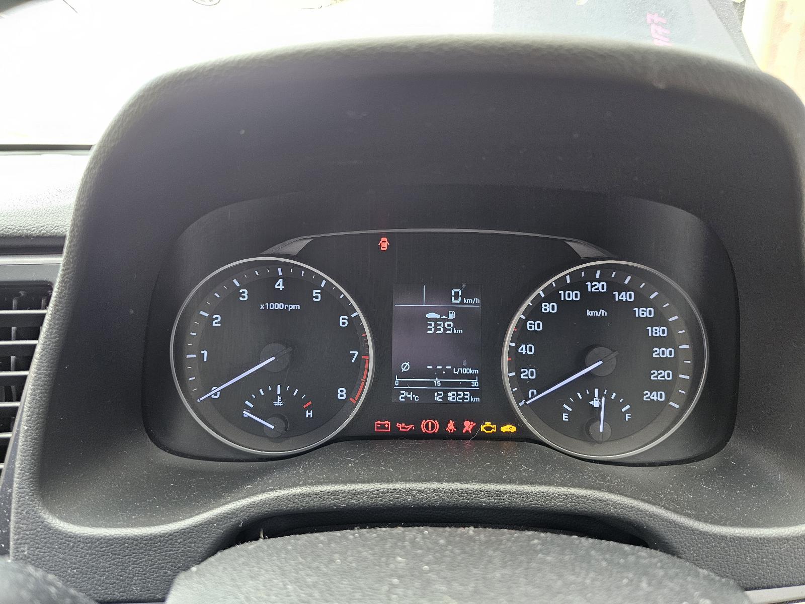 View Auto part Right Front Hub Assembly Hyundai Elantra 2017