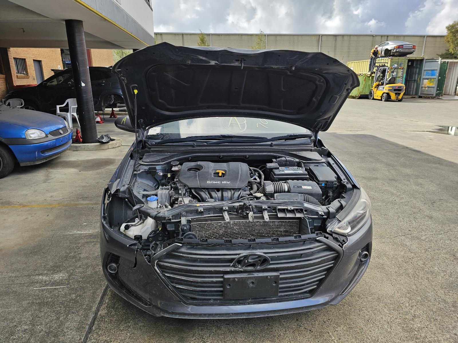 View Auto part Right Front Hub Assembly Hyundai Elantra 2017