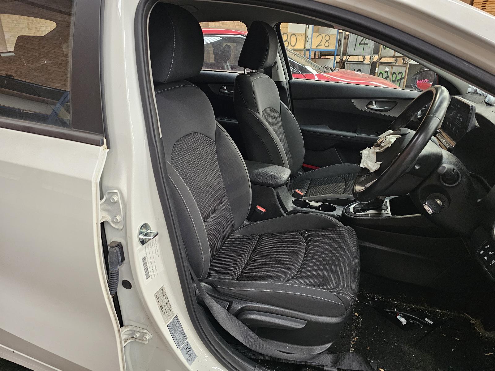 View Auto part Door Handle Kia Cerato 2020