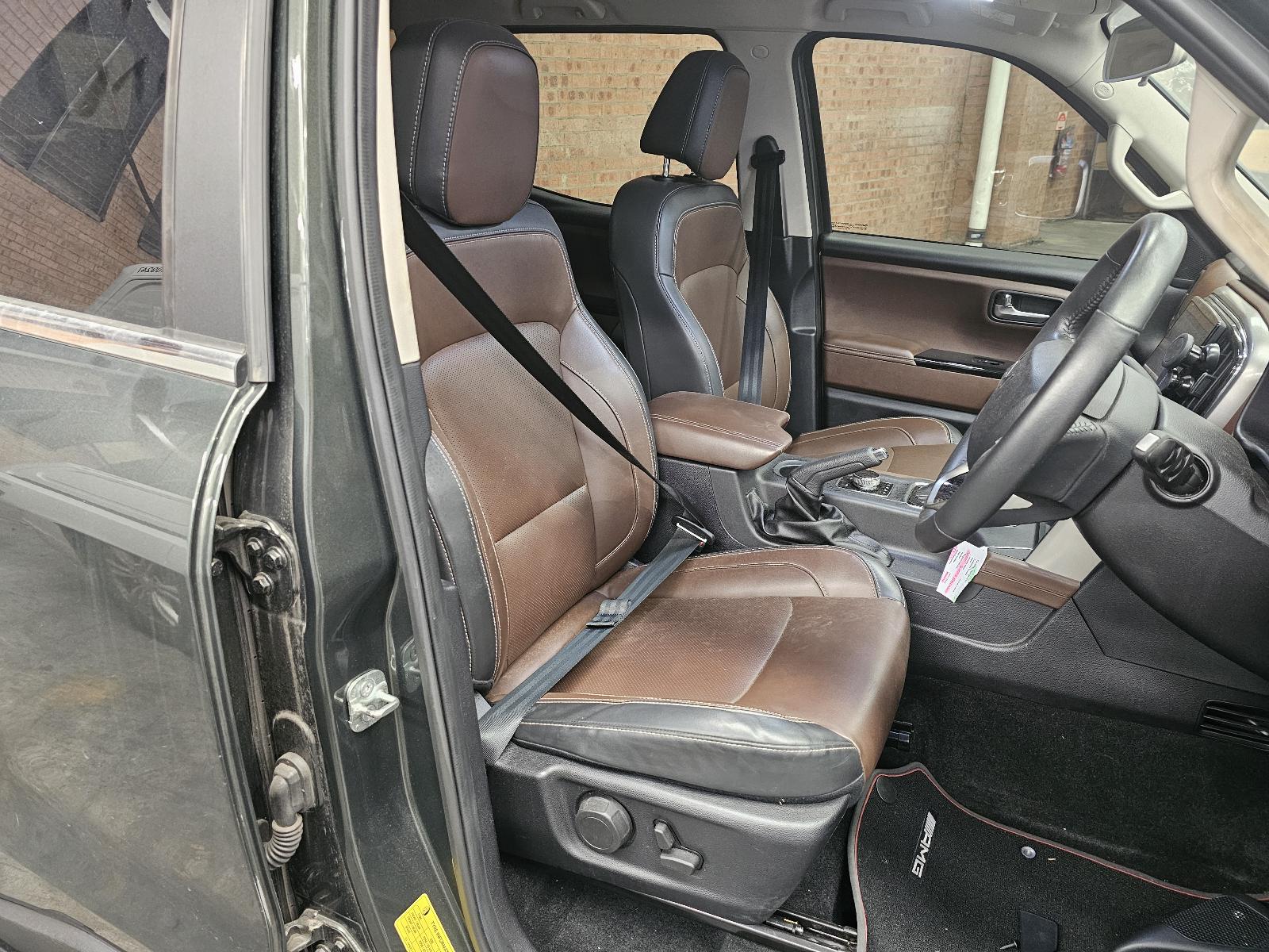 2023 Mahindra Scorpio Pedal Assembly View Auto part Pedal Assembly Mahindra Scorpio 2023