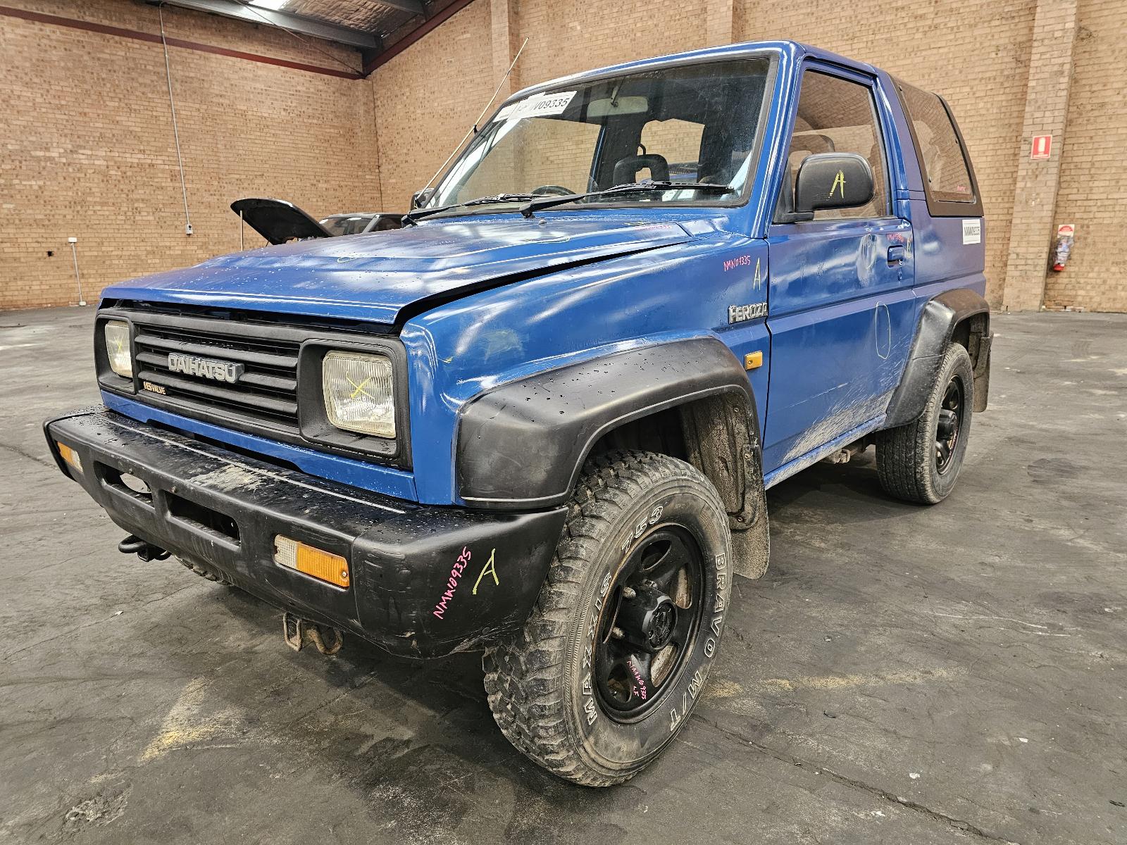 1993 Daihatsu Feroza Left Front Door Window View Auto part Left Front Door Window Daihatsu Feroza 1993