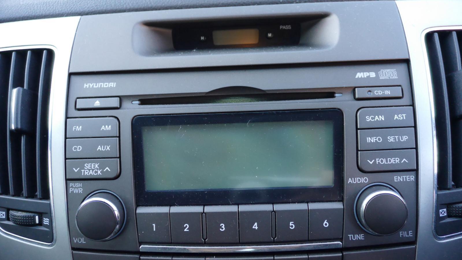View Auto part Radio/Cd/Dvd/Sat/Tv Hyundai Sonata 2010