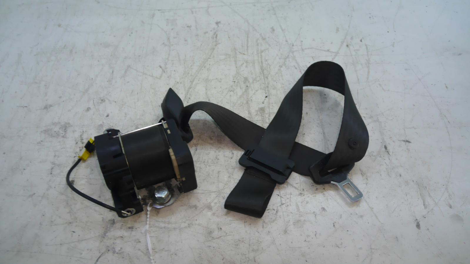 2005 Maserati 4200gt Seatbelt/Stalk View Auto part Seatbelt/Stalk Maserati 4200gt 2005