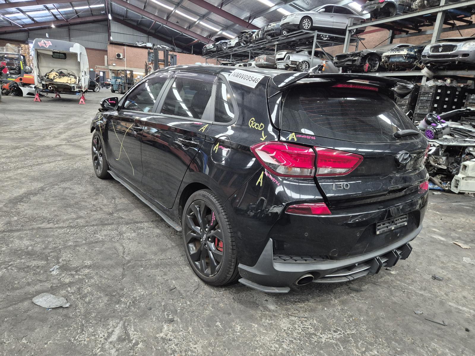 View Auto part Right Rear Door Sliding Hyundai I30 2019