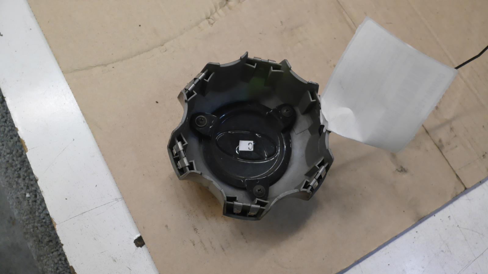 2003 Hyundai Terracan Wheel Cover/Hub Cap View Auto part Wheel Cover/Hub Cap Hyundai Terracan 2003