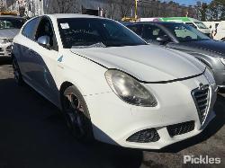 View Auto part Antenna Alfa Romeo Giulietta 2014