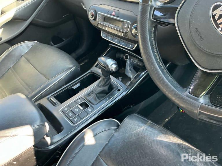 View Auto part Master Cylinder Kia Sorento 2018