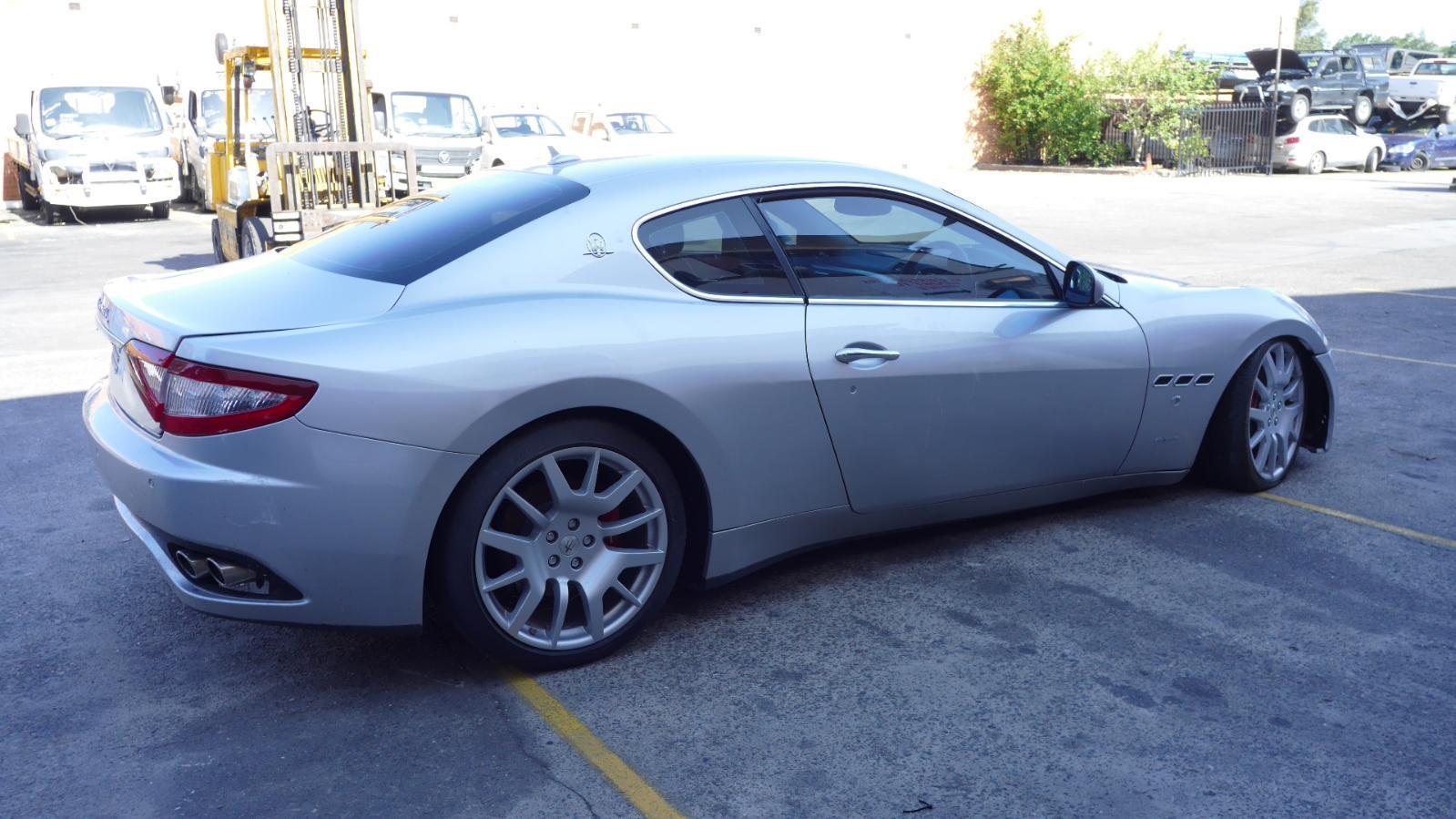 View Auto part Right Rear Side Glass Maserati Granturismo 2008