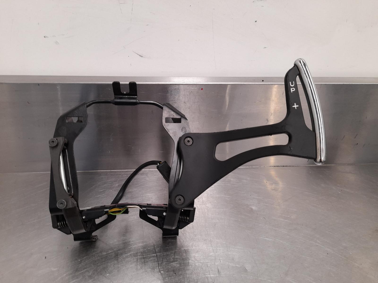 View Auto part Misc Switch/Relay Maserati Granturismo 2008