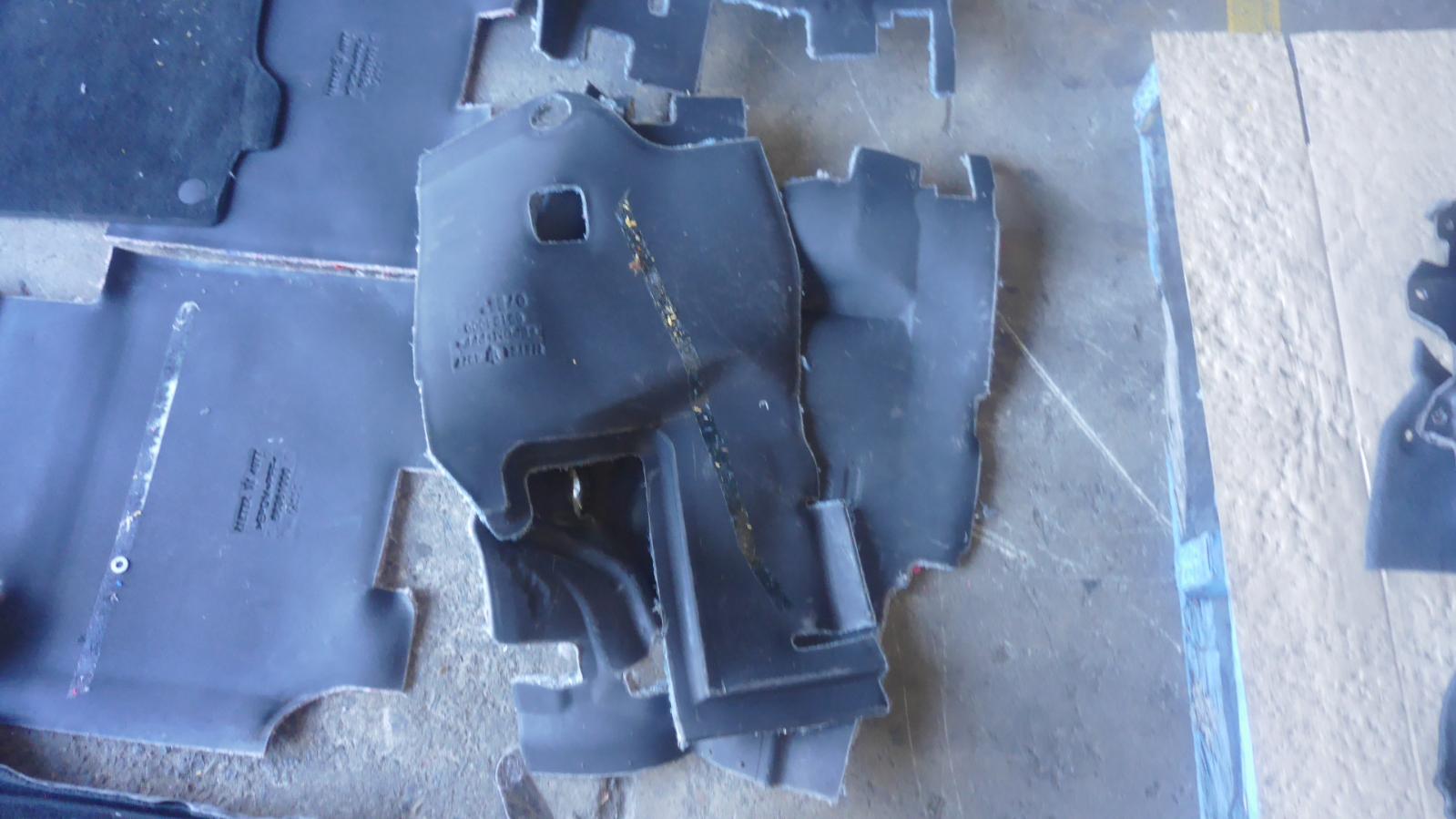 View Auto part Carpet Maserati Granturismo 2008