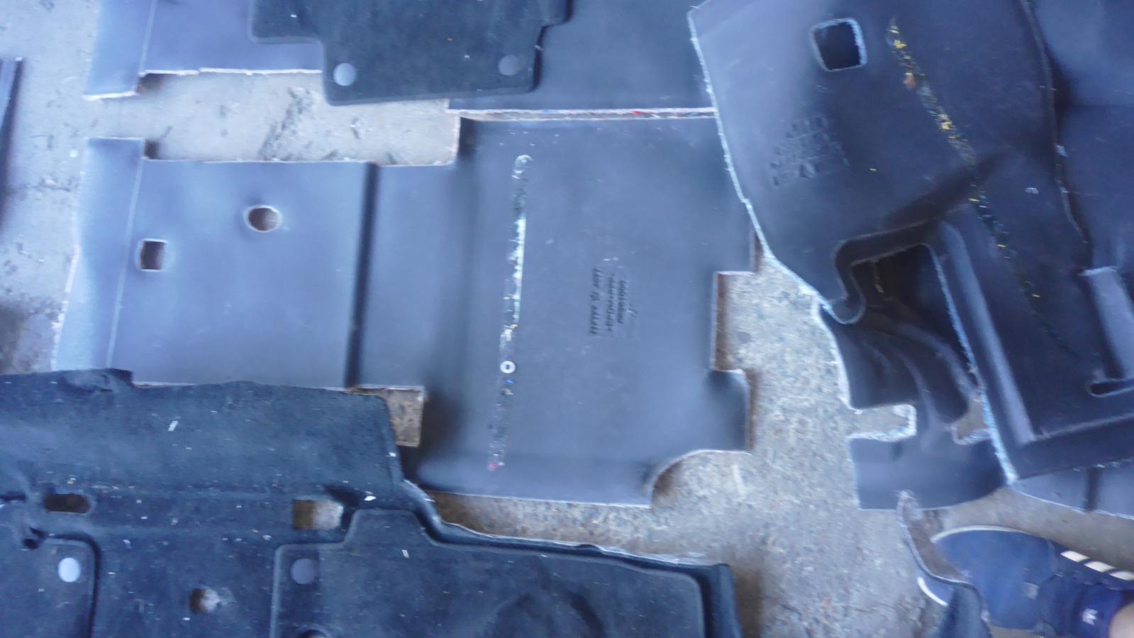 View Auto part Carpet Maserati Granturismo 2008