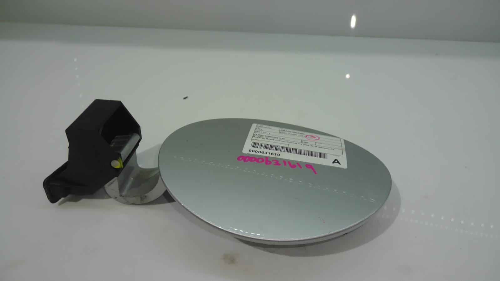 View Auto part Fuel Door / Filler Maserati Granturismo 2008