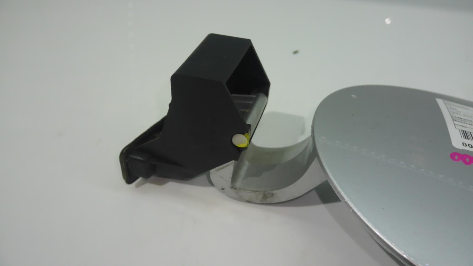 View Auto part Fuel Door / Filler Maserati Granturismo 2008