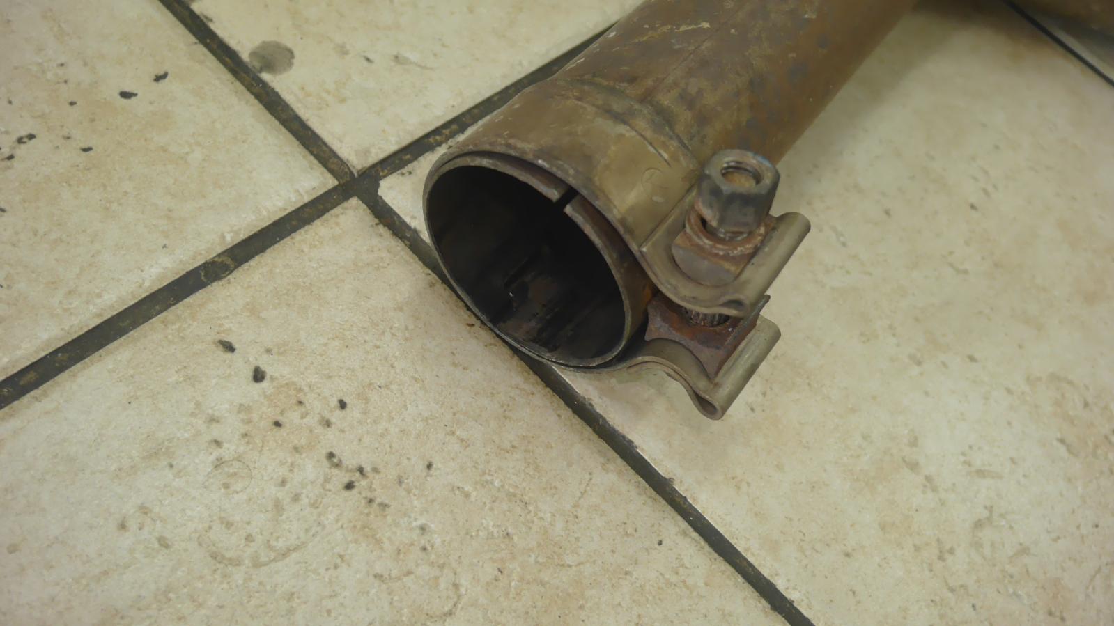 2008 Maserati Granturismo Intermediate Pipe View Auto part Intermediate Pipe Maserati Granturismo 2008
