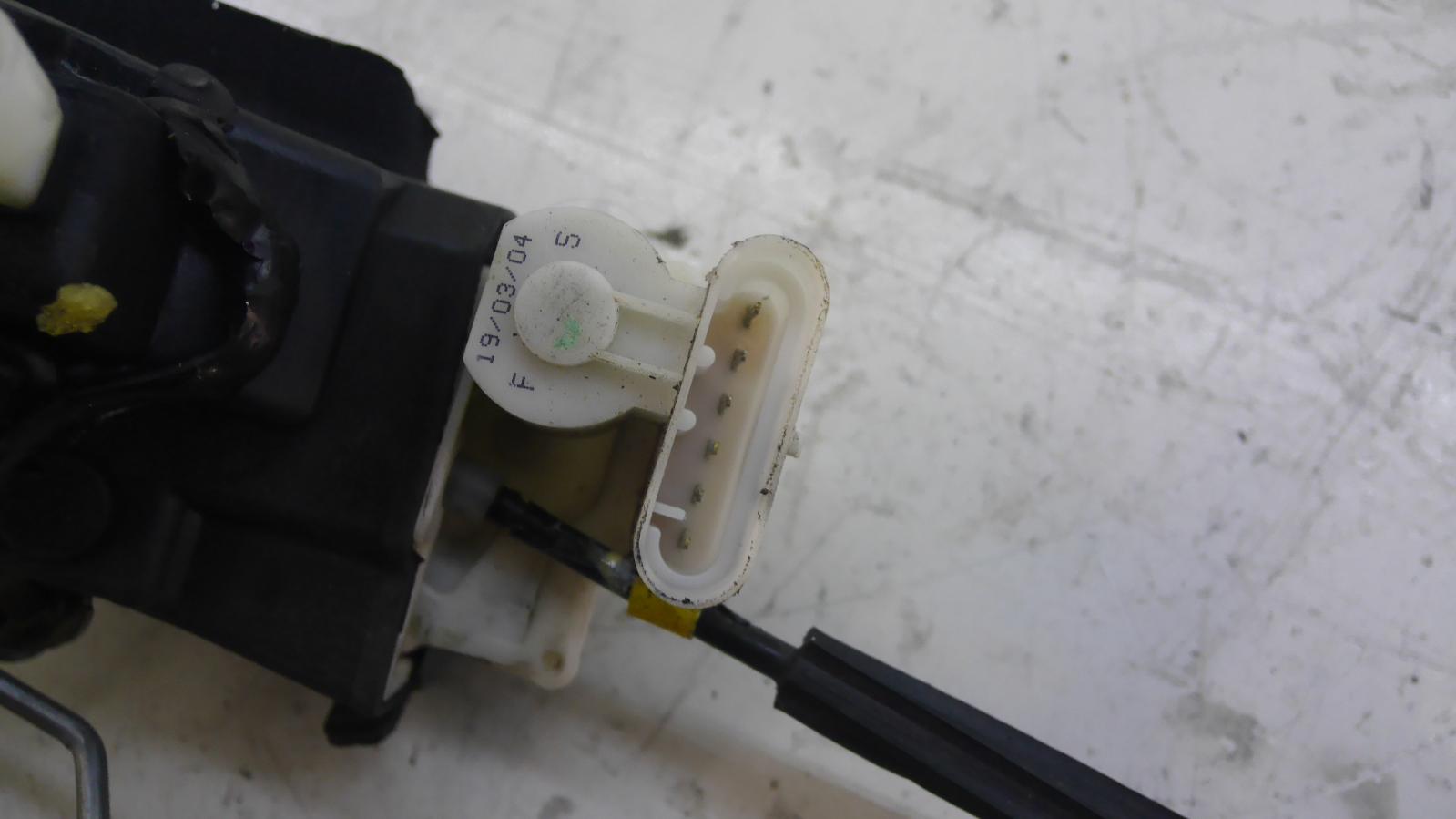 View Auto part Door/Boot/Gate Lock Maserati Quattroporte 2005