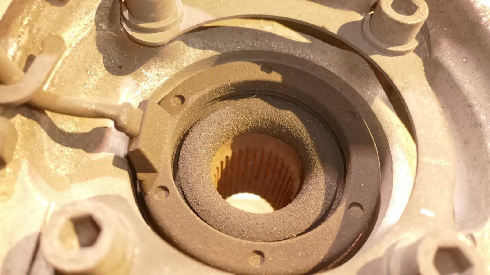 View Auto part Left Front Hub Assembly Maserati Quattroporte 2005