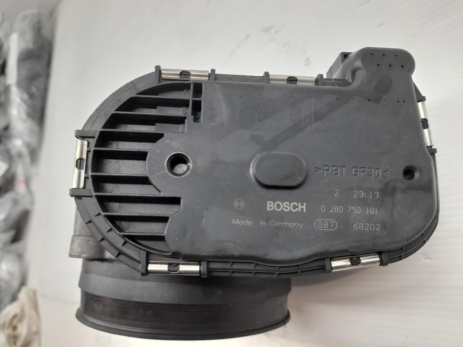 View Auto part Throttle Body Maserati Quattroporte 2006