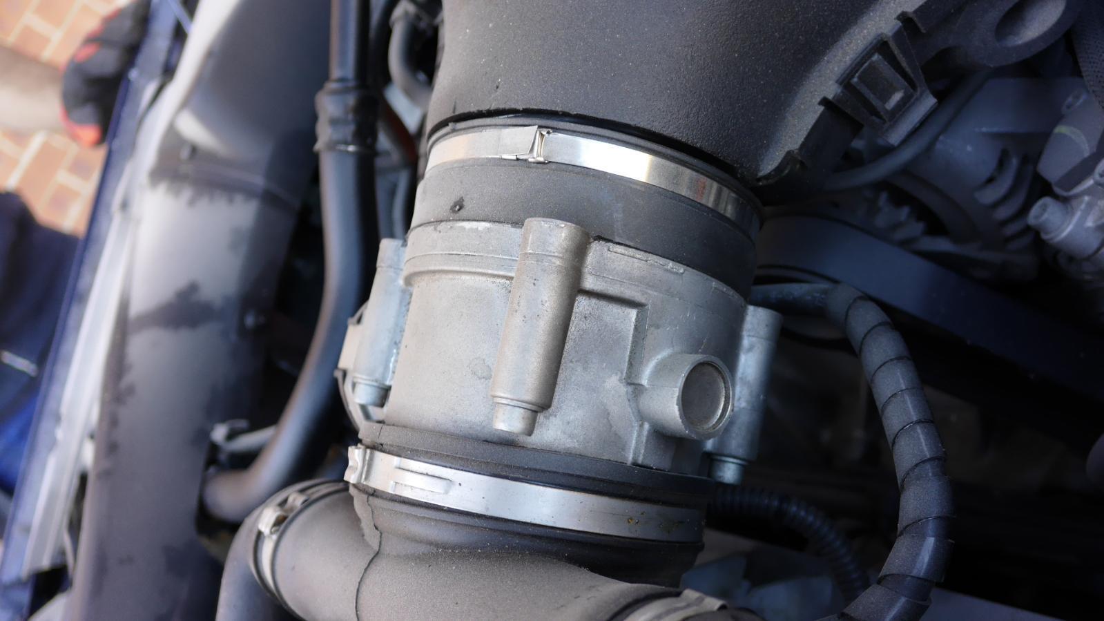 View Auto part Throttle Body Maserati Quattroporte 2006