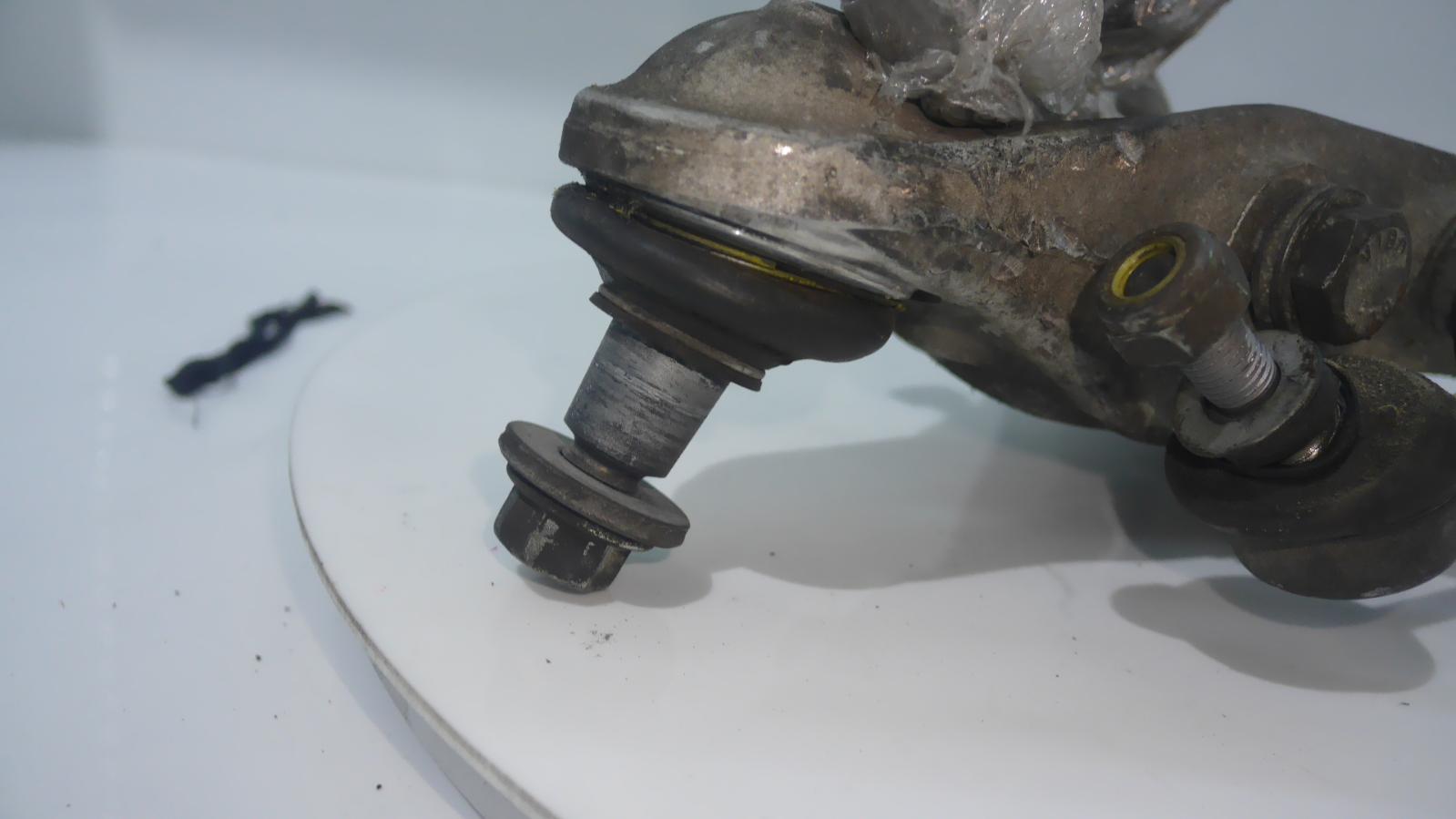 2006 Maserati Quattroporte Left Front Lower Control Arm View Auto part Left Front Lower Control Arm Maserati Quattroporte 2006