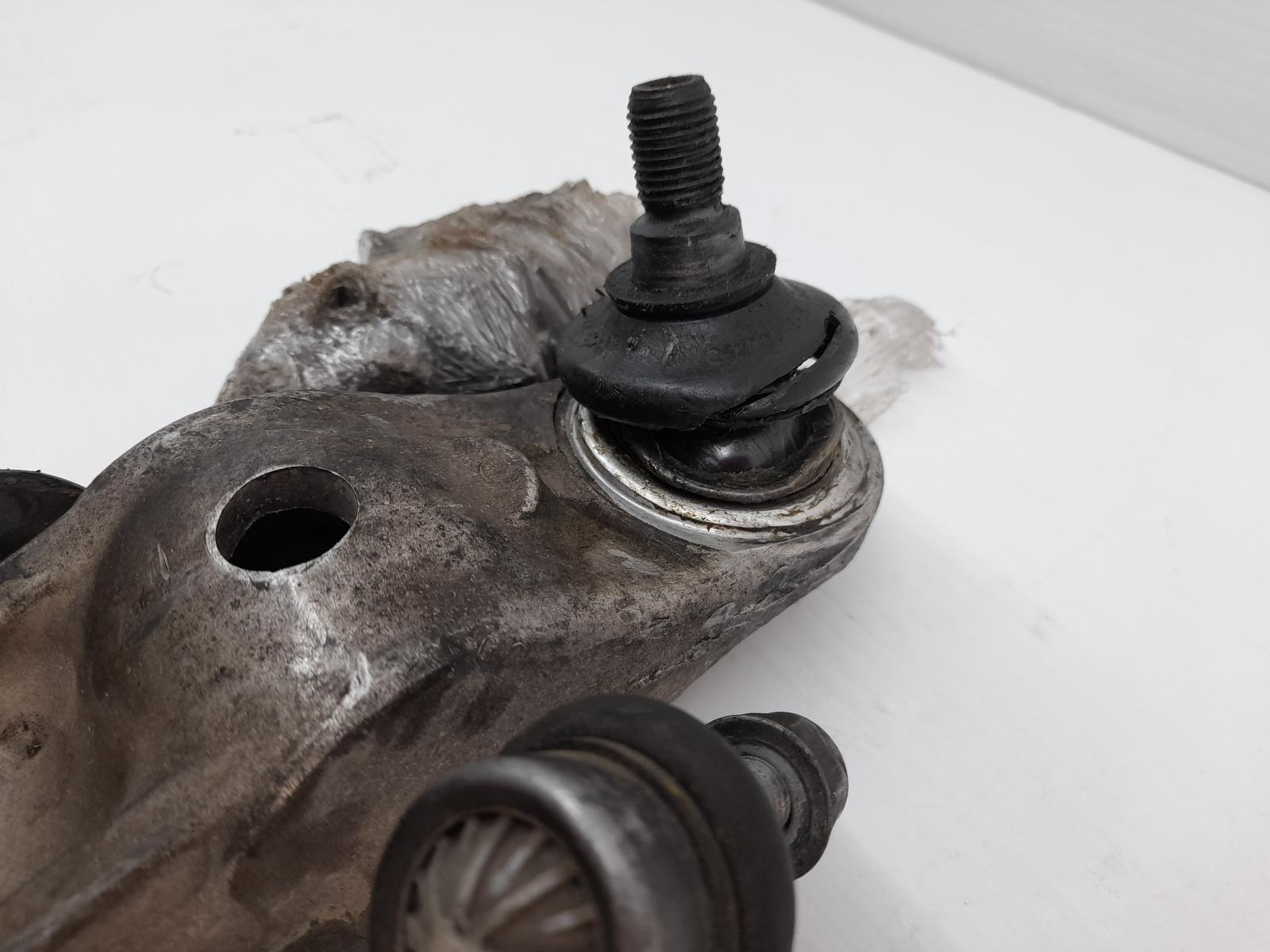 2006 Maserati Quattroporte Left Front Lower Control Arm View Auto part Left Front Lower Control Arm Maserati Quattroporte 2006
