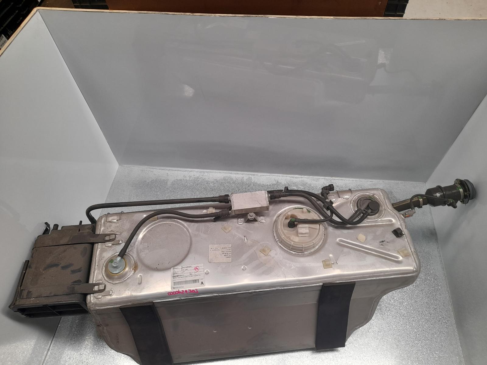 2006 Maserati Quattroporte Fuel Tank View Auto part Fuel Tank Maserati Quattroporte 2006