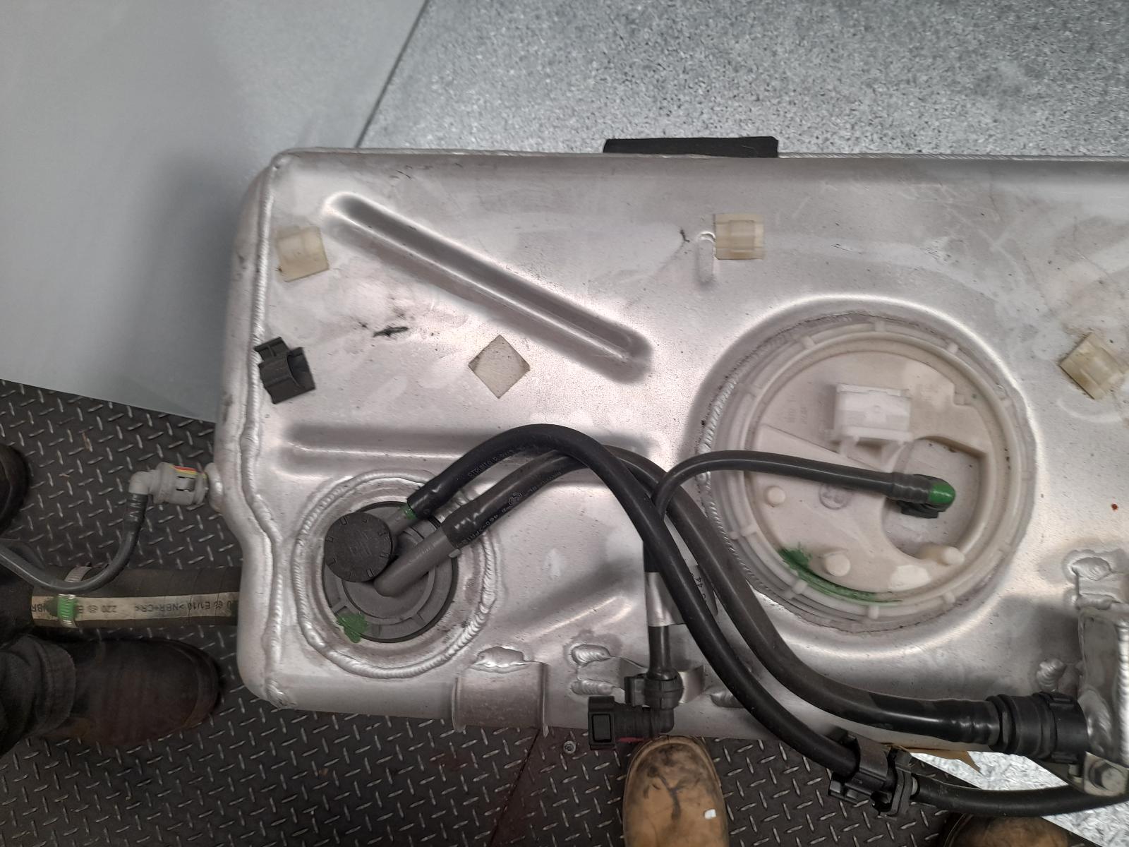 2006 Maserati Quattroporte Fuel Tank View Auto part Fuel Tank Maserati Quattroporte 2006