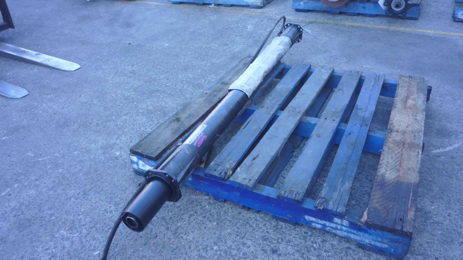 2004 Maserati 4200gt Rear Drive Shaft View Auto part Rear Drive Shaft Maserati 4200gt 2004