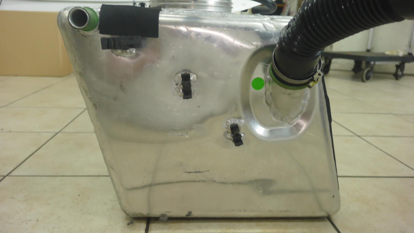 View Auto part Fuel Tank Maserati 4200gt 2004
