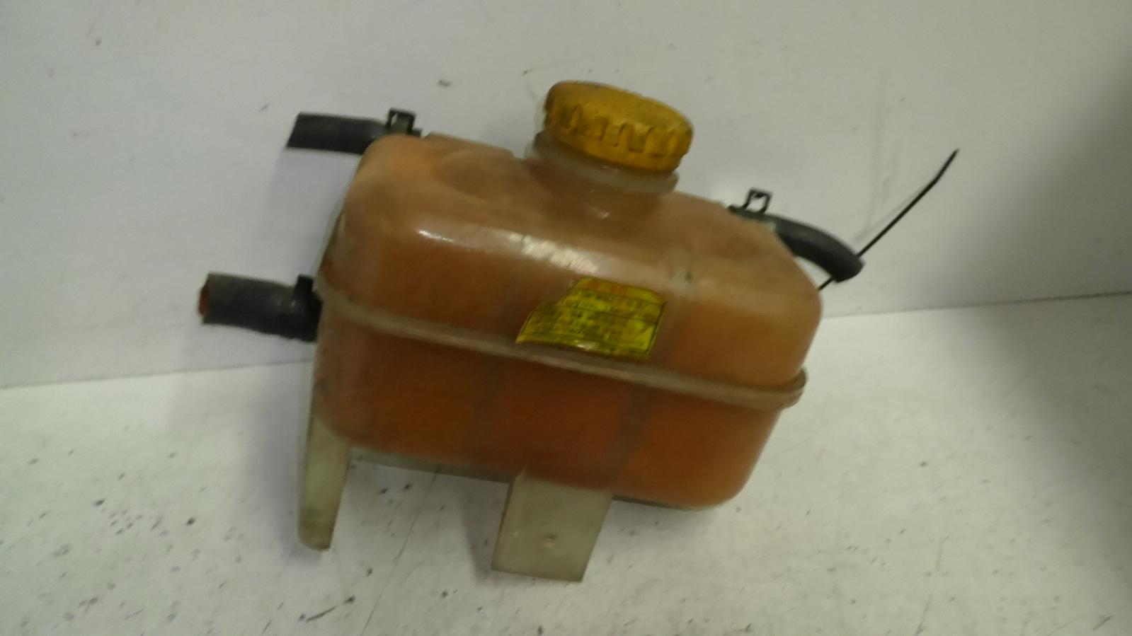 View Auto part Overflow Bottle Daewoo Leganza 2002