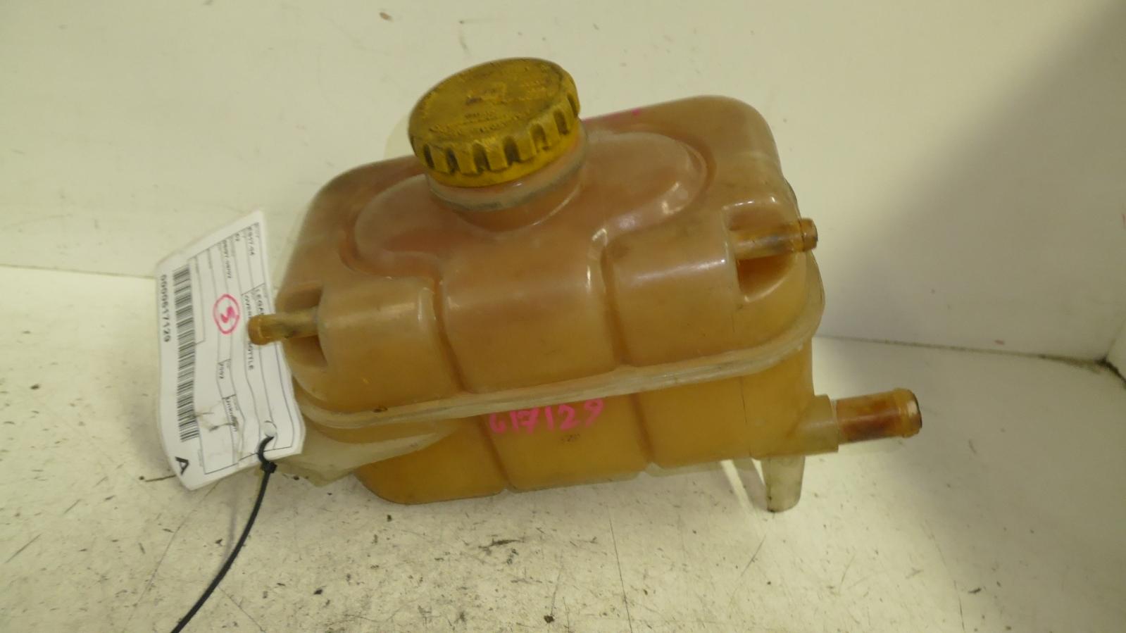 View Auto part Overflow Bottle Daewoo Leganza 2002