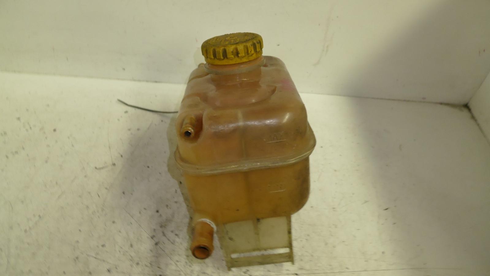 View Auto part Overflow Bottle Daewoo Leganza 2002