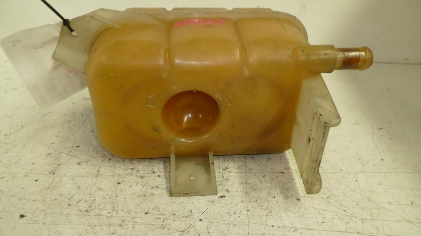 View Auto part Overflow Bottle Daewoo Leganza 2002