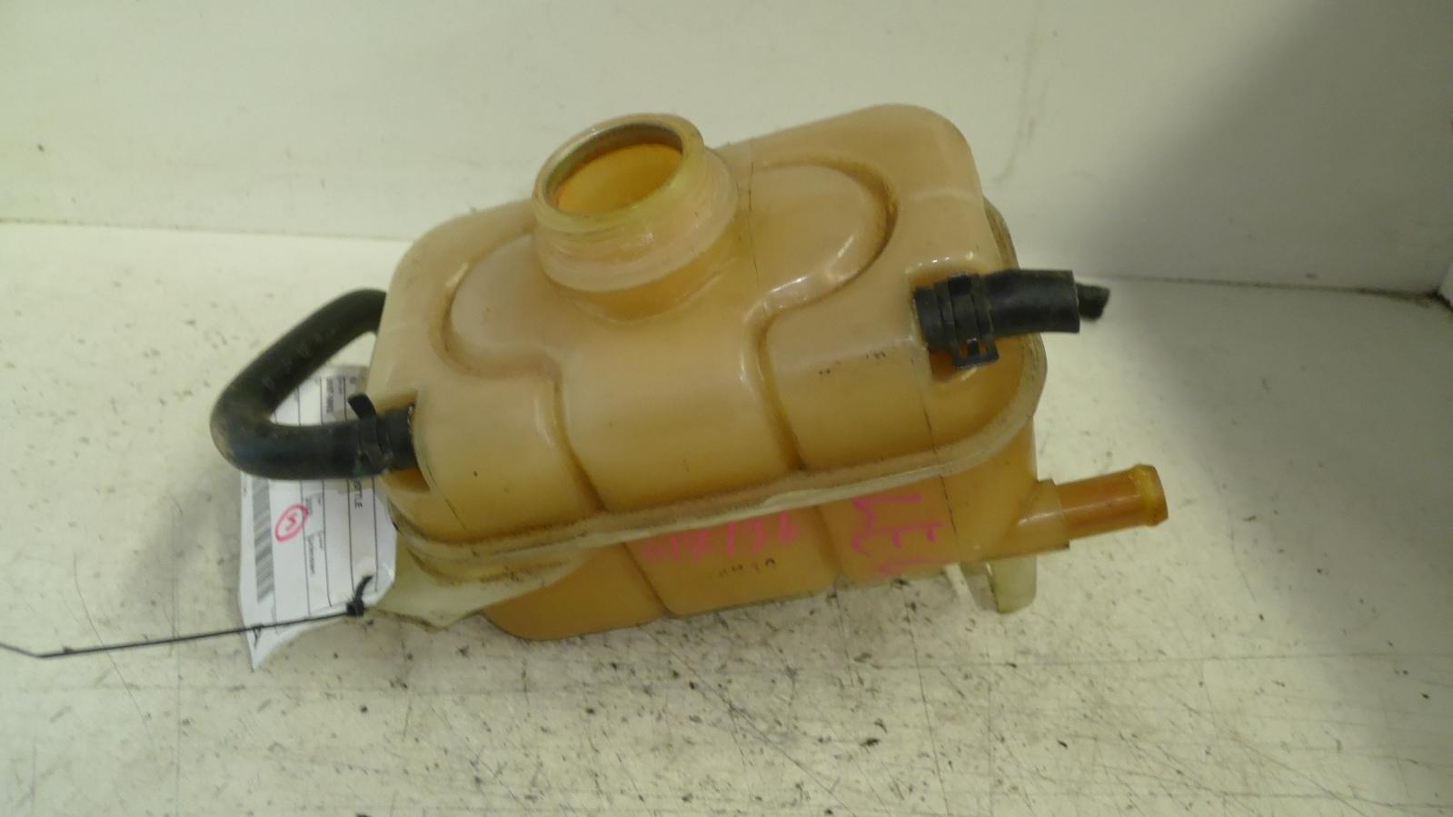 View Auto part Overflow Bottle Daewoo Leganza 2002