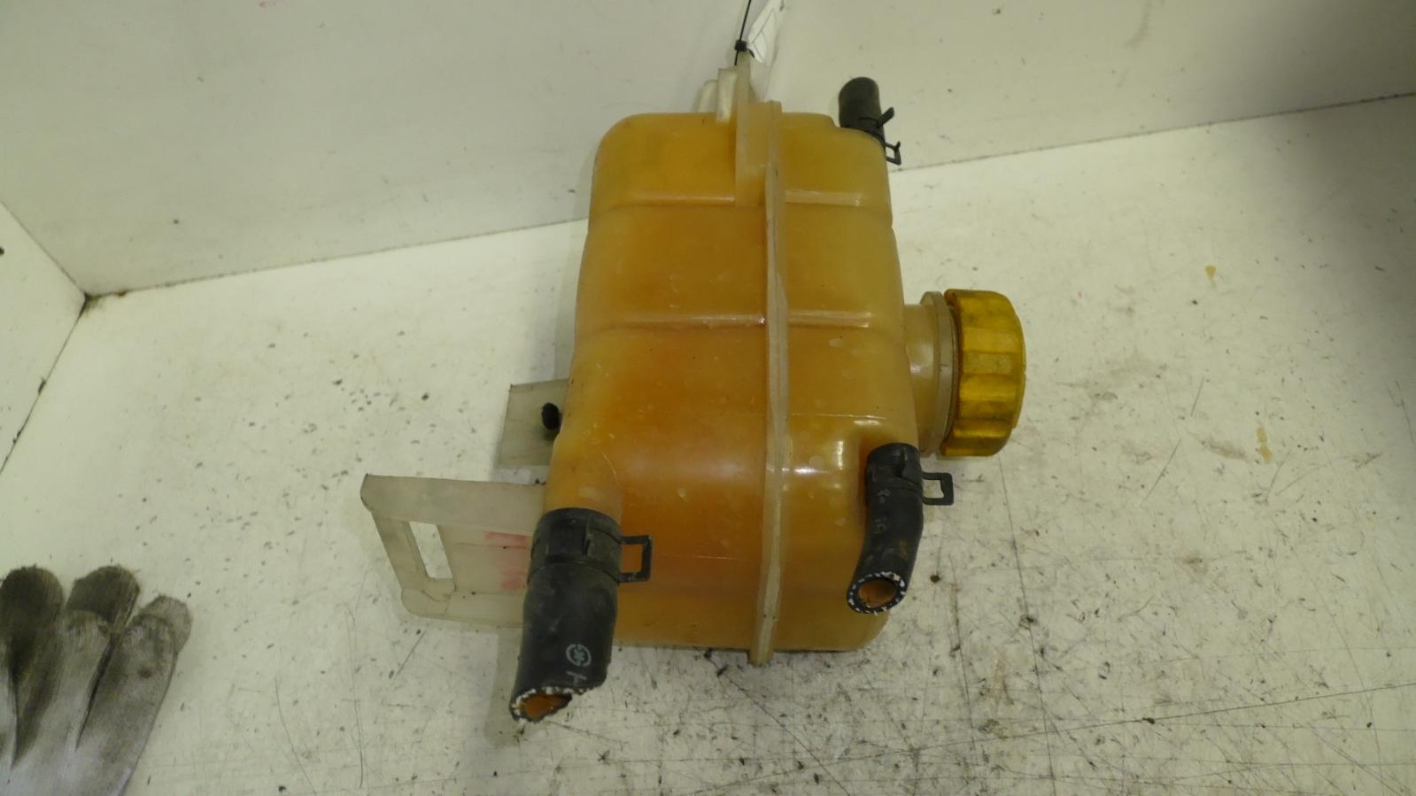 View Auto part Overflow Bottle Daewoo Leganza 2002