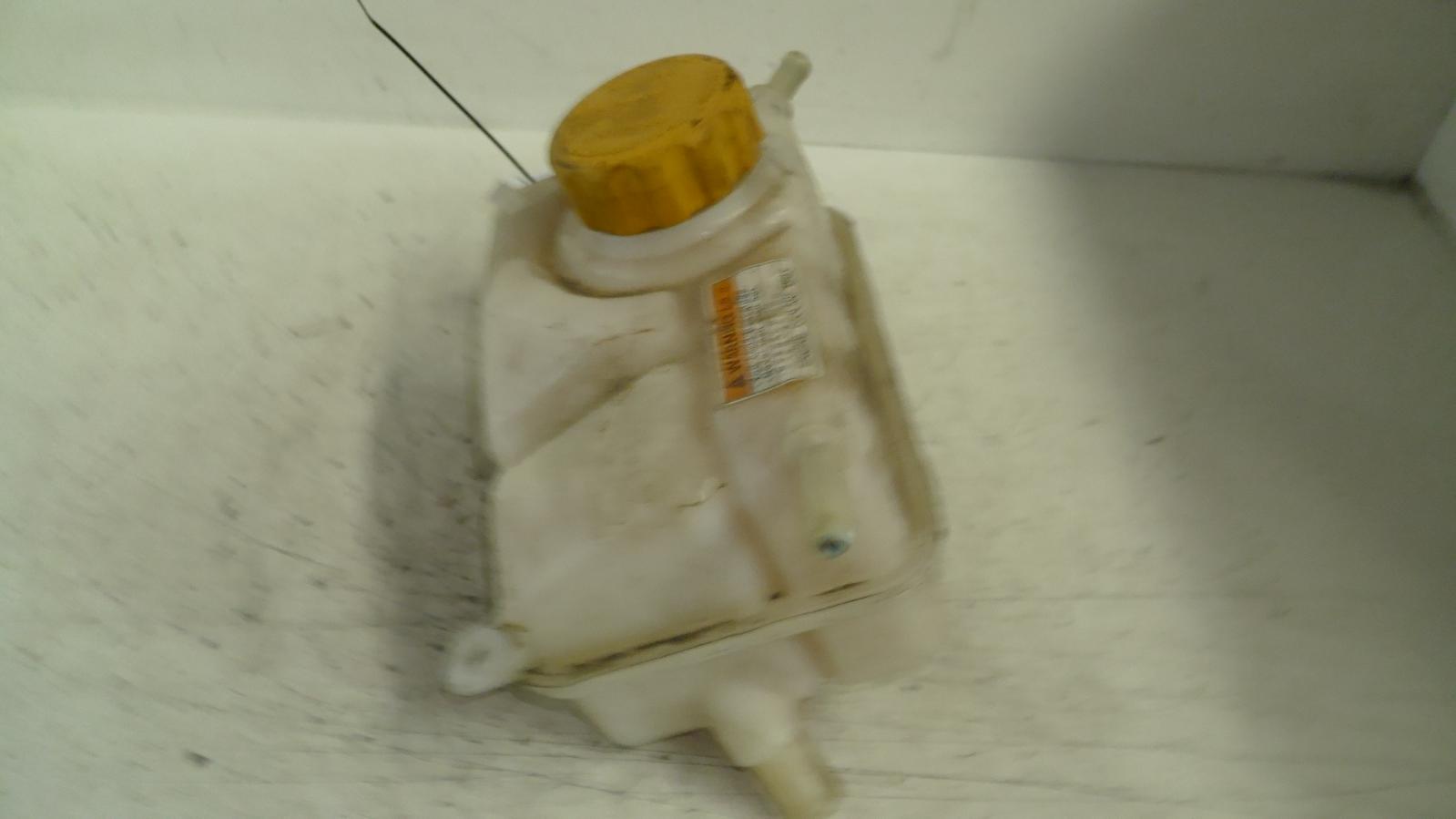View Auto part Overflow Bottle Daewoo Kalos 2004