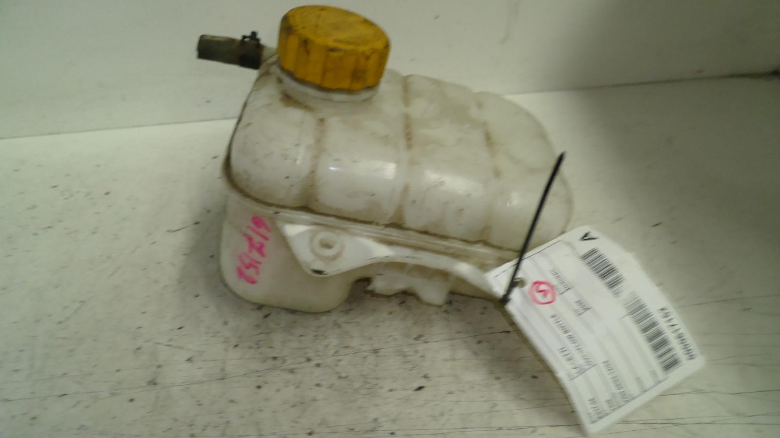 View Auto part Overflow Bottle Daewoo Lacetti 2004