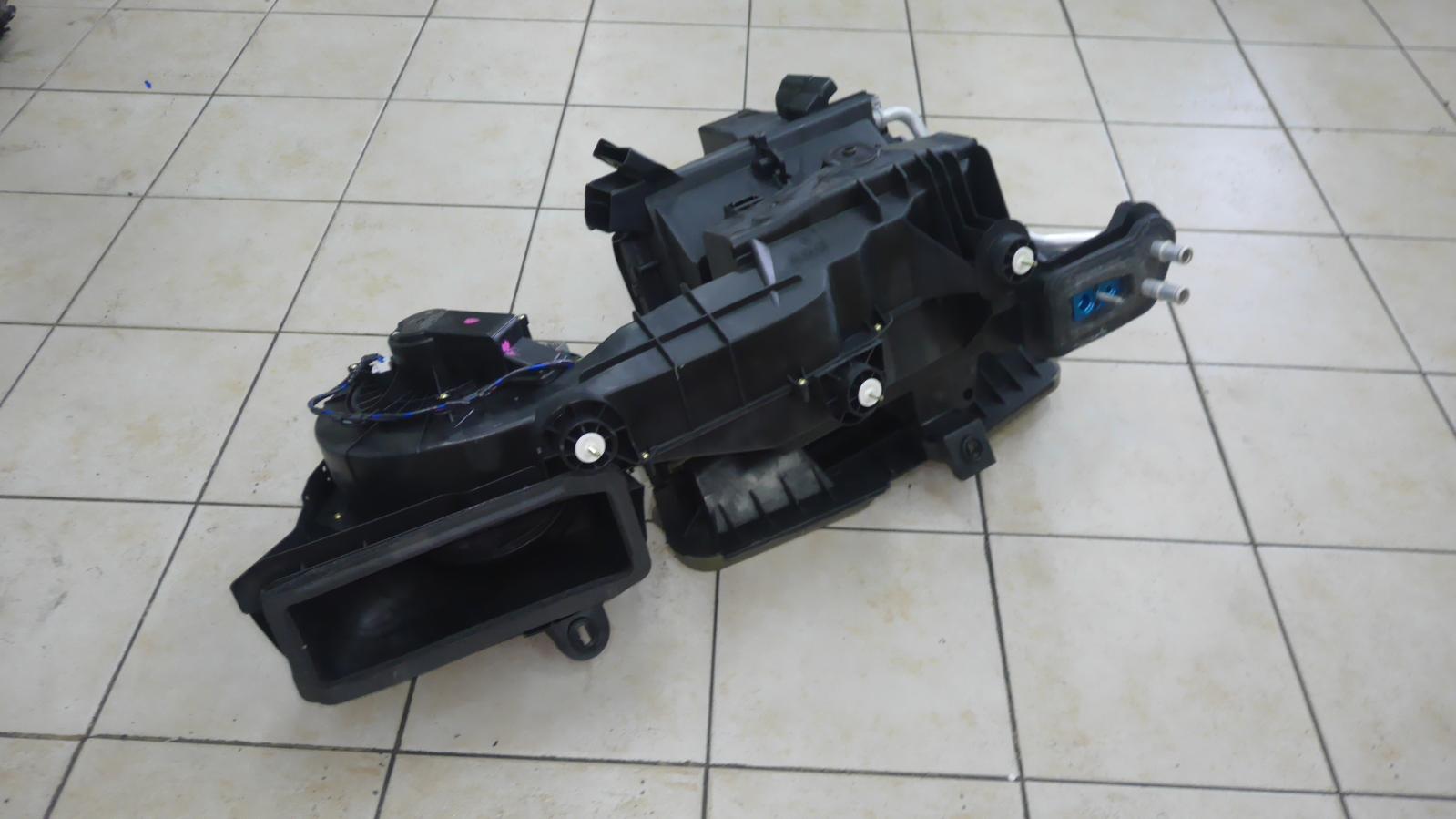 2015 Maserati Ghibli Heater Core/Box View Auto part Heater Core/Box Maserati Ghibli 2015
