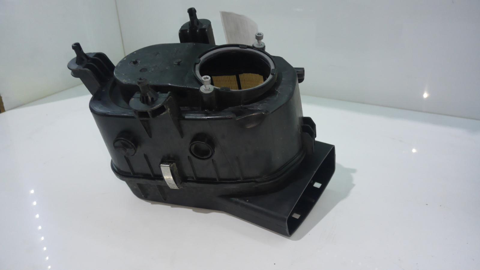 View Auto part Air Cleaner/Box Maserati Ghibli  2015